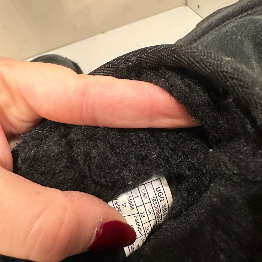Uggs - Picture 5 of 5
